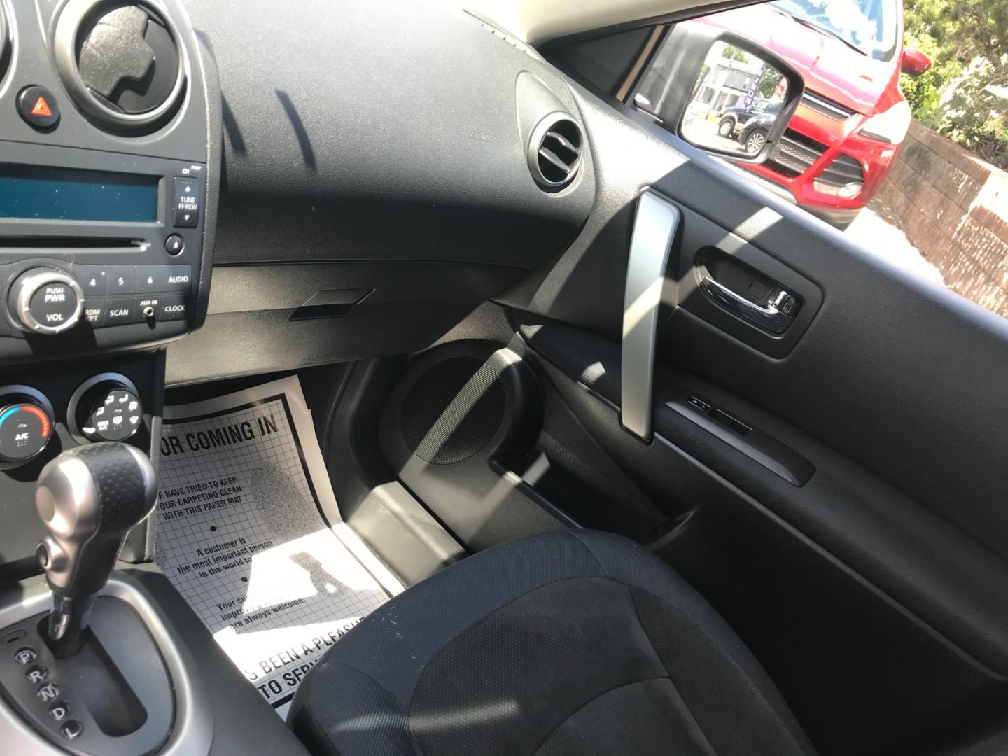 2010 Red /Gray Nissan Rogue S (JN8AS5MV0AW) with an 2.5 V4 engine, Automatic transmission, located at 577 Chester Pike, Prospect Park, PA, 19076, (610) 237-1015, 39.886154, -75.302338 - 2010 Nissan Rogue S: Only 124k miles, AWD, new PA inspection, great on gas, runs LIKE NEW! This vehicle comes inspected and has been given a bumper to bumper safety check. It is very clean, reliable, and well maintained. We offer a unique pay plan that is known for being the easiest and fastest f - Photo#14